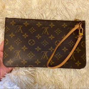 Louis Vuitton never full mm pouch only